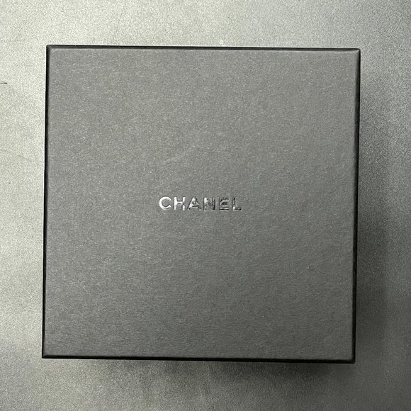 New CHANEL GMT Automatic Unisex J12 Ceramic Watch 41mm Matt Black Calibre 12.2 - Picture 6 of 15